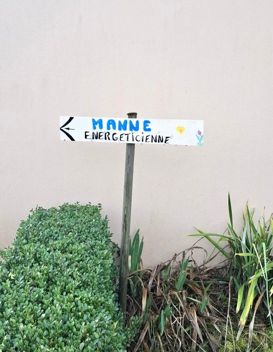 Je vous accueille avec bienveillance dans mon cabinet d'Elliant sur rendez-vous Soin énergétique